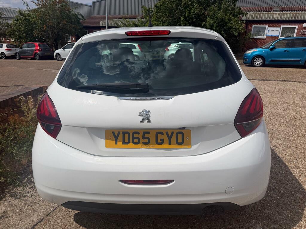 Peugeot 208 Active White #5