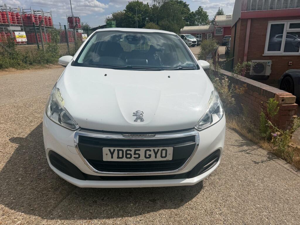 Peugeot 208 Active White #2