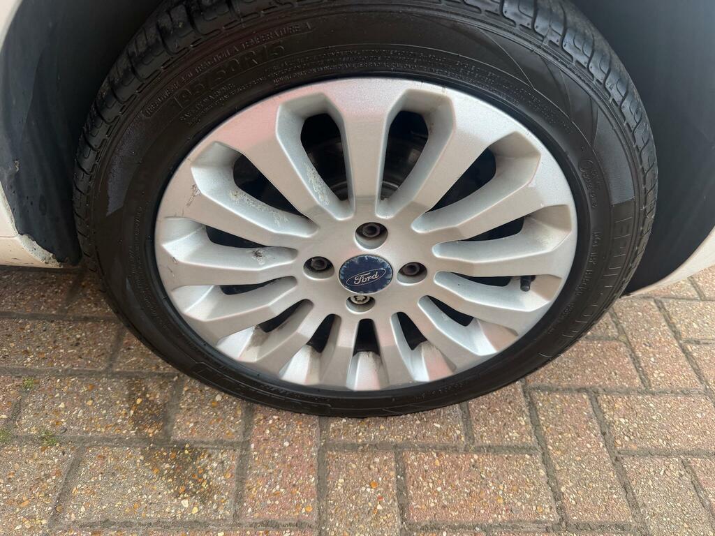 Ford KA 1.2 Zetec Euro 5 Ss Red #14