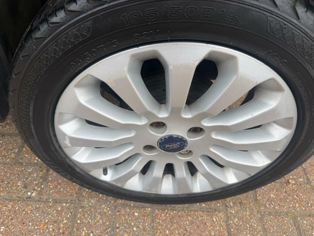 Ford KA 1.2 Zetec Euro 5 Ss Red #16