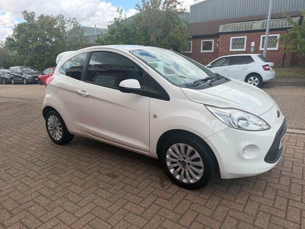 Ford KA Zetec White