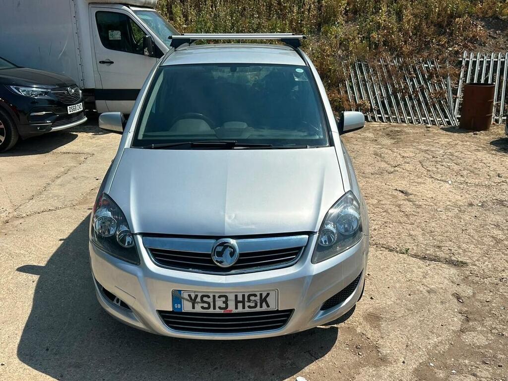 Vauxhall Zafira 1.6 16V Exclusiv Euro 5 YS13HSK Silver #2
