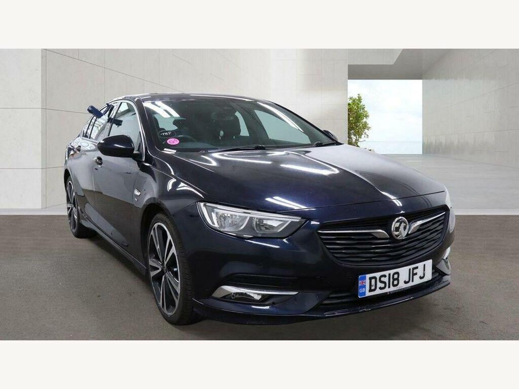 Vauxhall Insignia Hatchback Silver #1