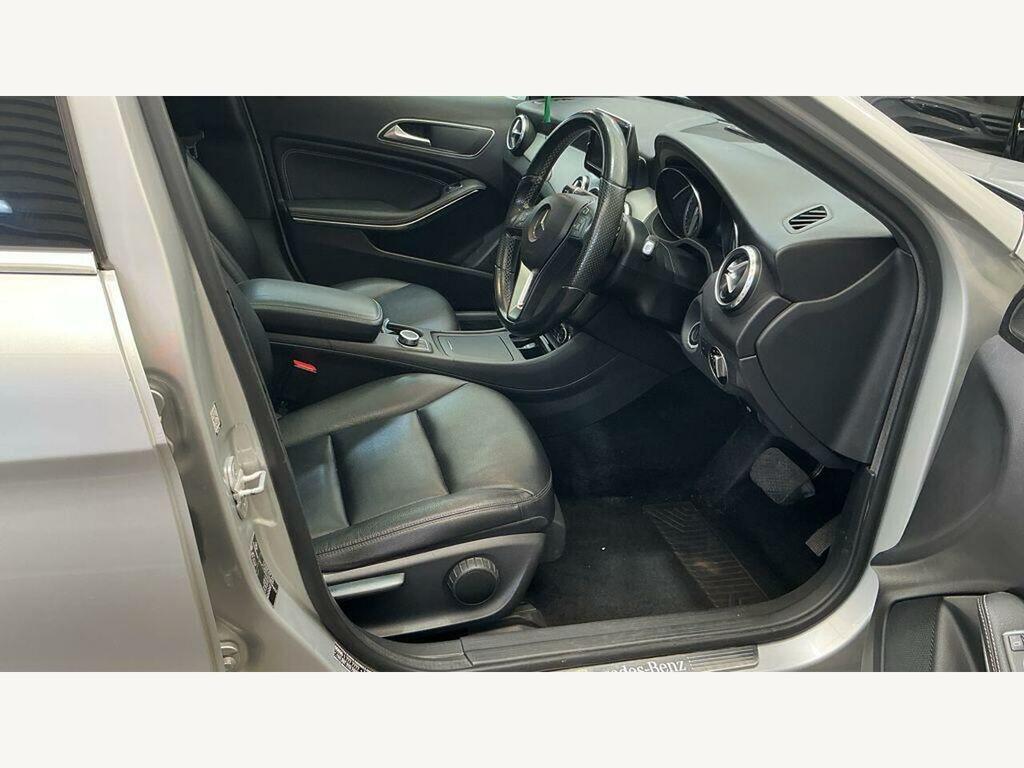 Mercedes-Benz GLA Class White #10