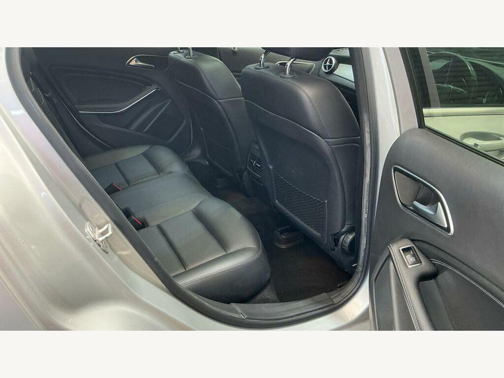 Mercedes-Benz GLA Class White #9