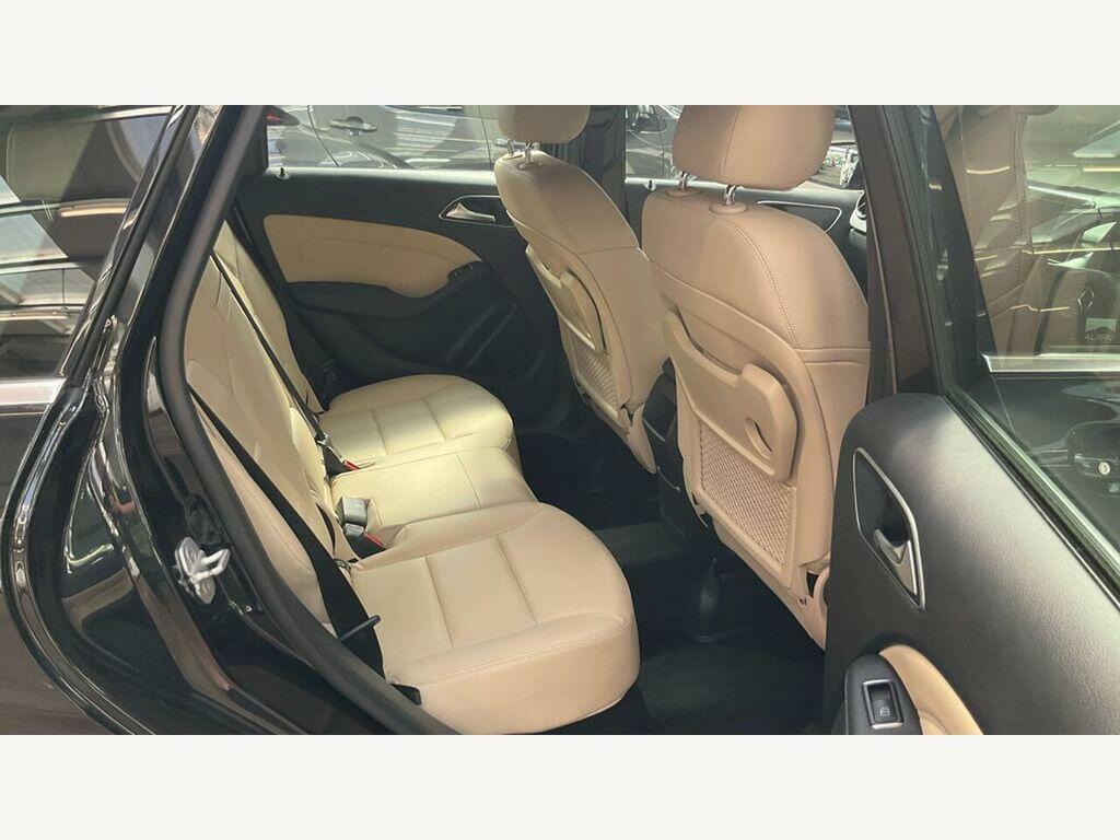 Mercedes-Benz B Class Hatchback Black #10