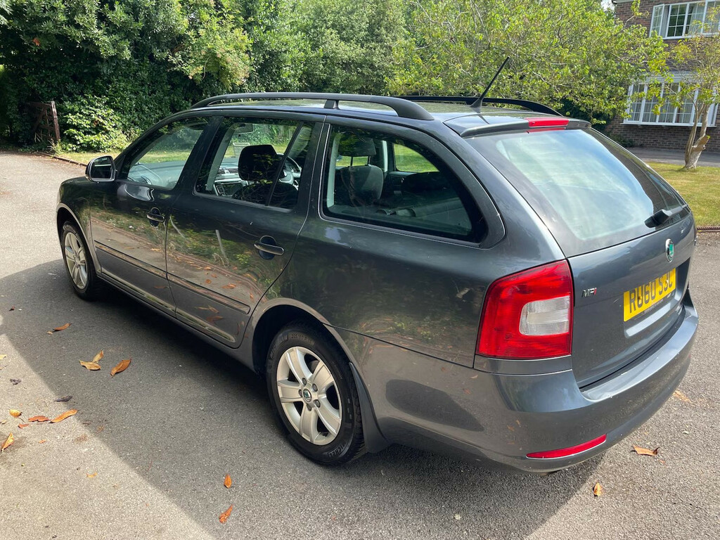 Skoda Octavia 1.6 Se Estate Grey #2