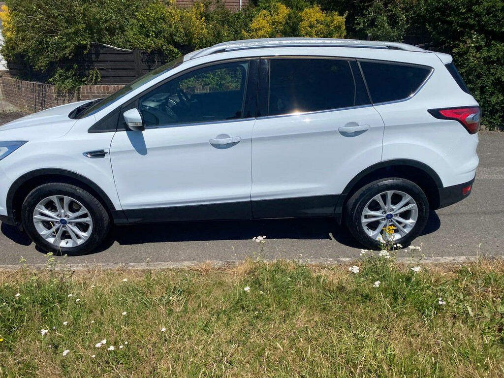 Ford Kuga 1.5 Tdci Titanium 2Wd Hatchback White #3