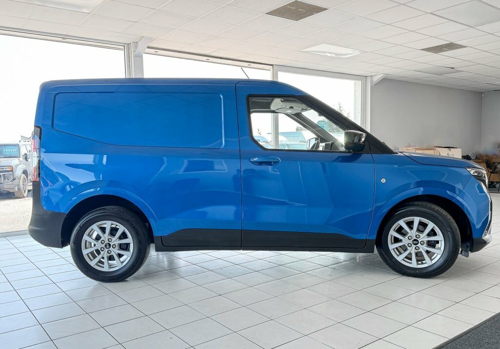 Ford Transit Courier 1L Limited Blue #6