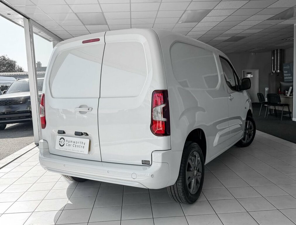 Peugeot Partner 1.5L Asphalt Premium LS23HGE White #4