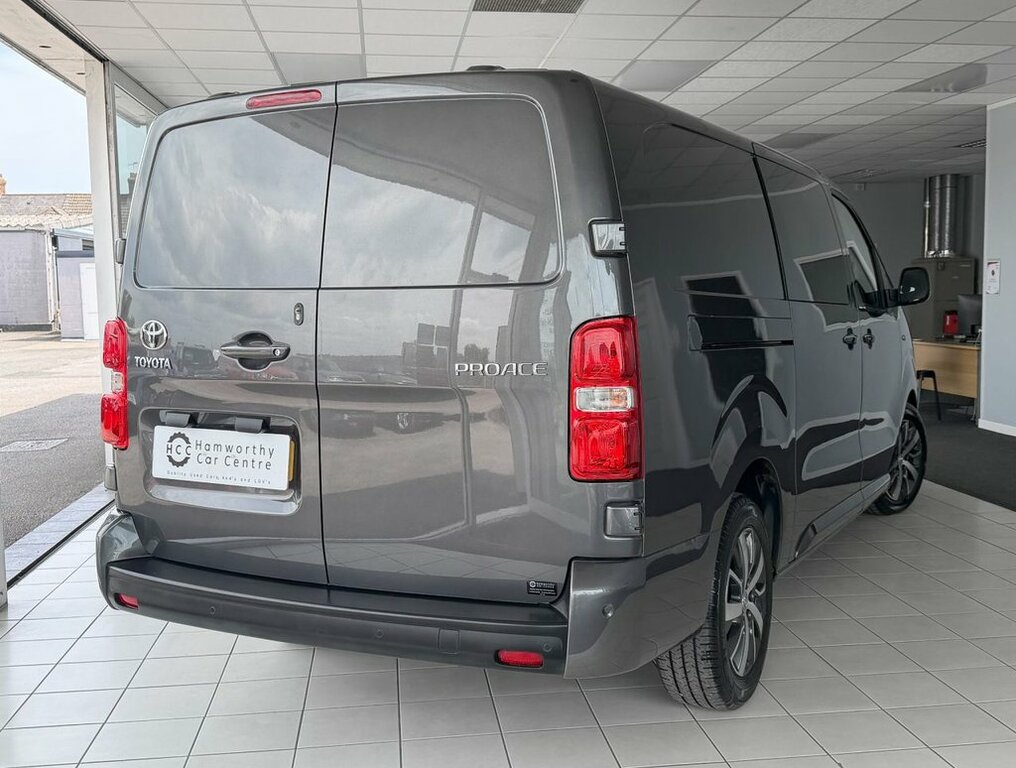 Toyota PROACE 2L Design 6Dr MK21VBL Grey #6