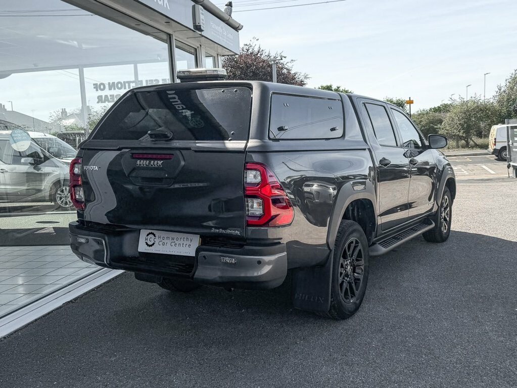Toyota HILUX 2.8L Invincible X Grey #5