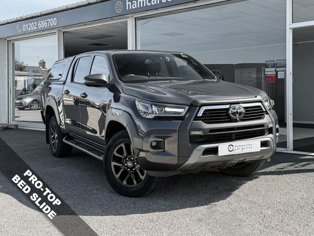 Toyota HILUX 2.8L Invincible X Grey