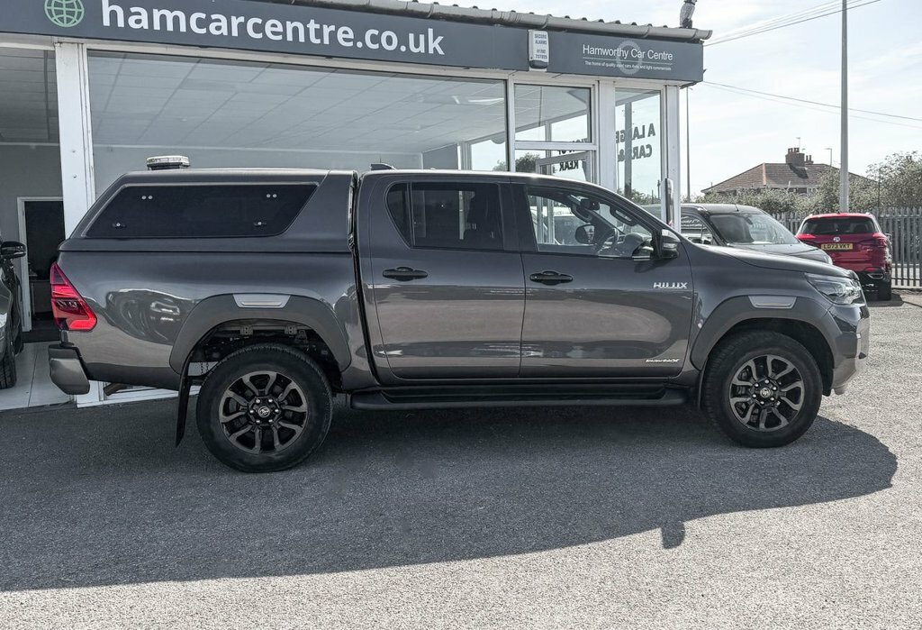 Toyota HILUX 2.8L Invincible X Grey #3