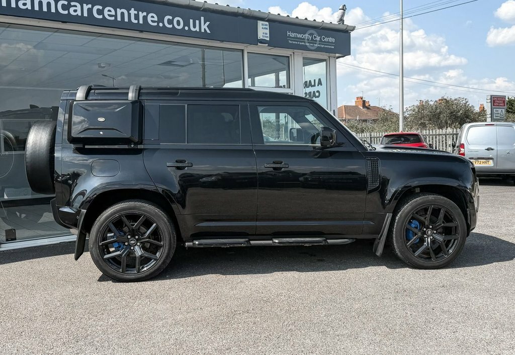 Land Rover Defender 110 3L Xs Edition Black #3