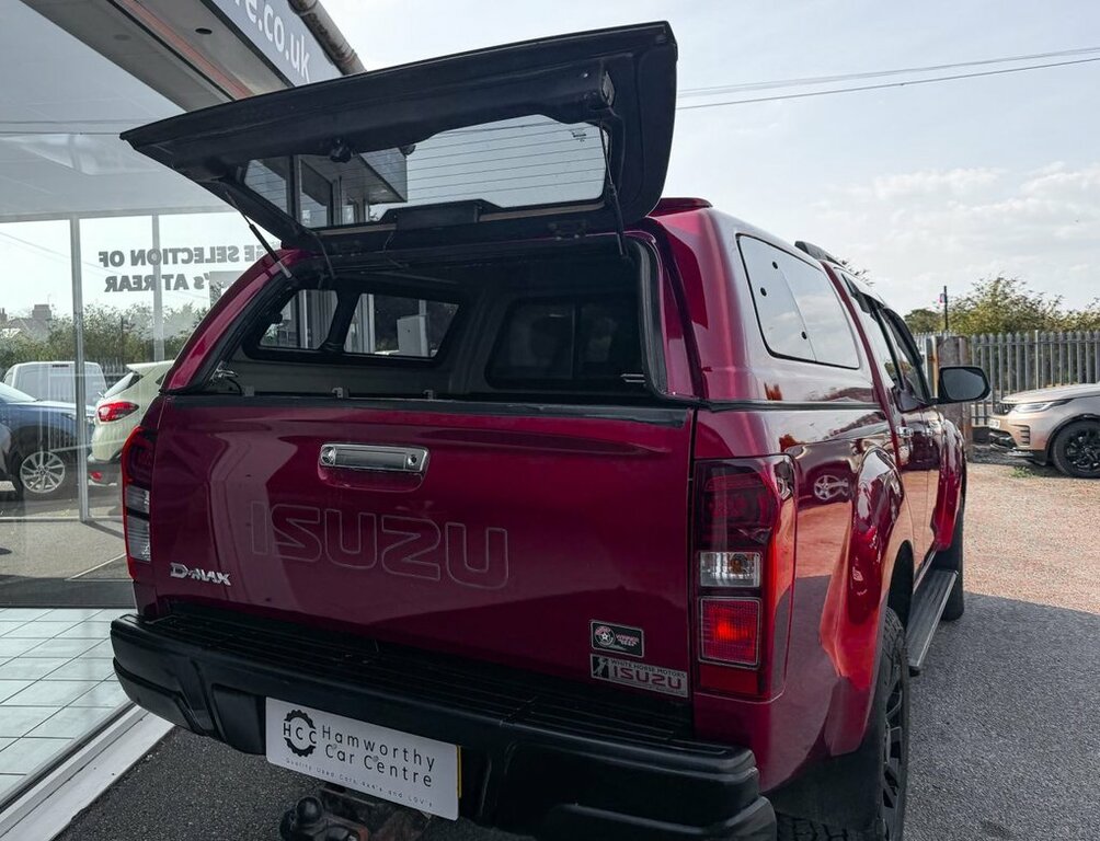 Isuzu D-Max 1.9L Blade Red #6