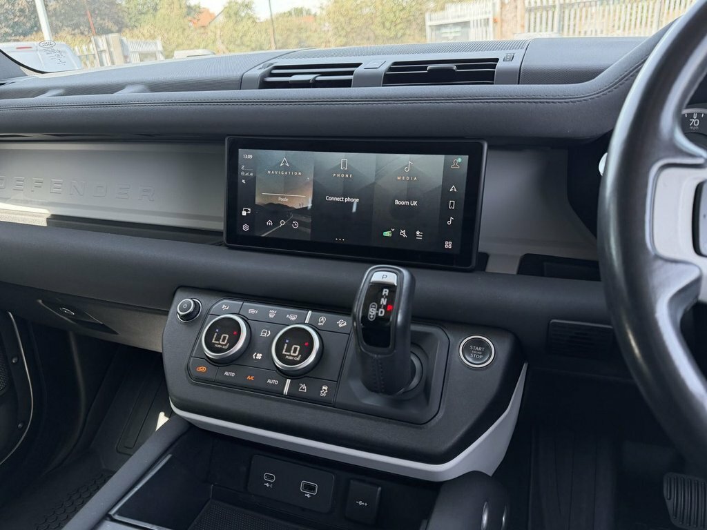 Land Rover Defender 90 3.0 D200 Se 90 Green #19