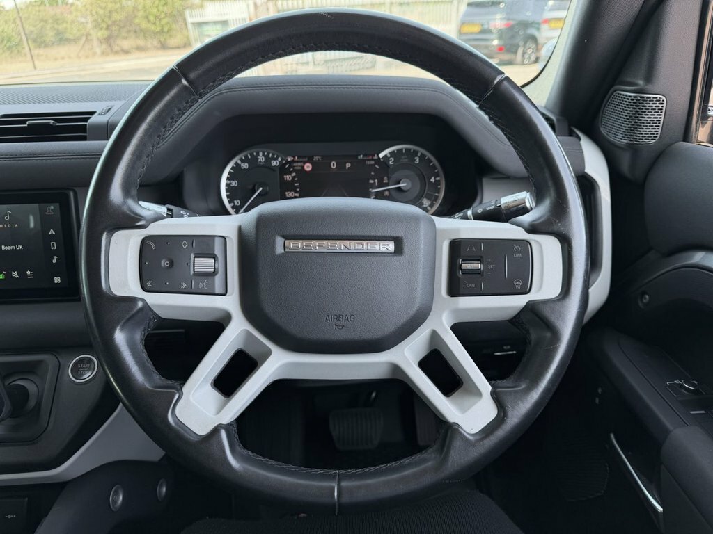 Land Rover Defender 90 3.0 D200 Se 90 Green #16