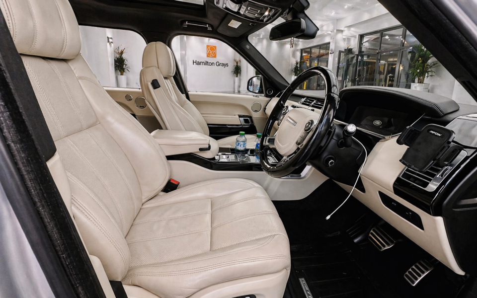 Land Rover Range Rover Suv #10