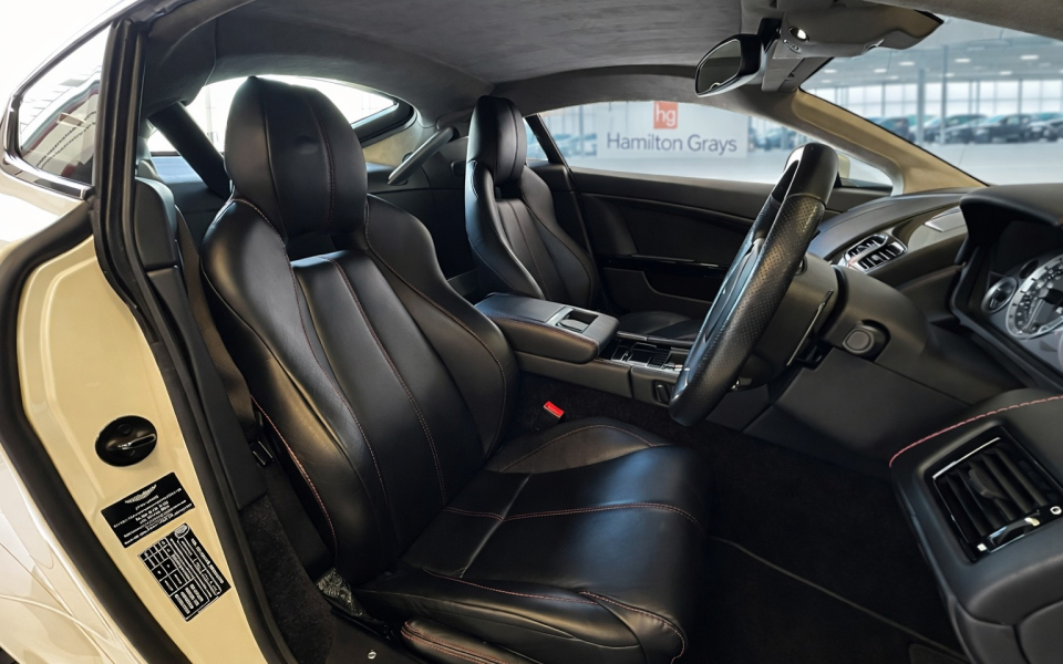 Aston Martin V8 Vantage Coupe Black #16