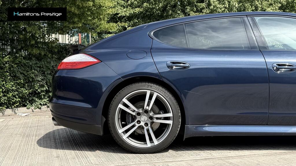 Porsche Panamera Hatchback 4.8 Blue #5