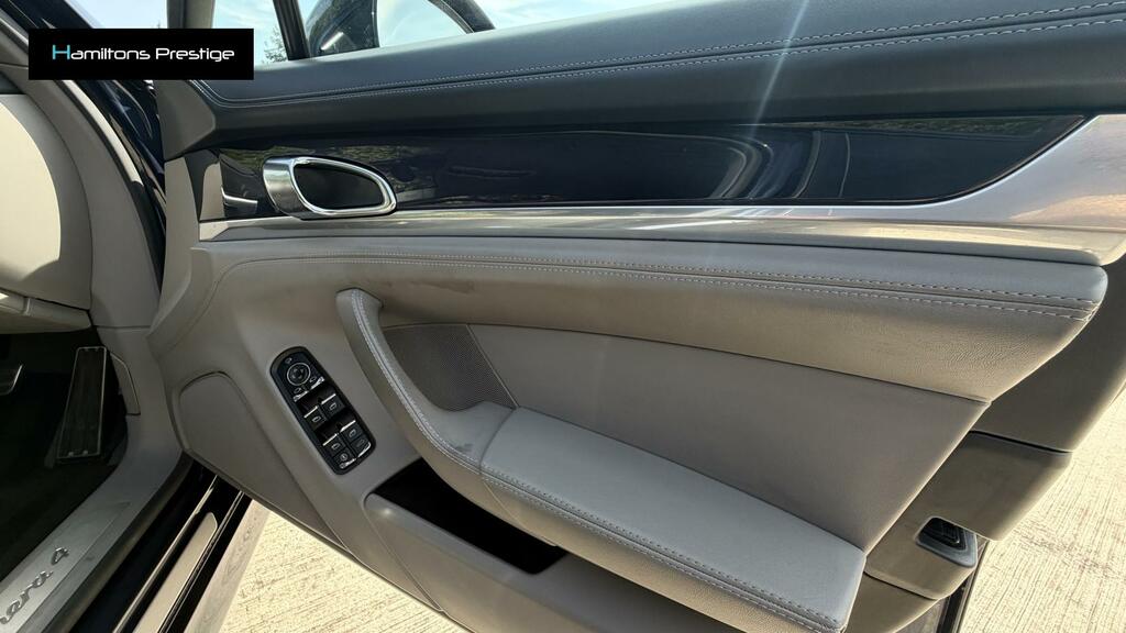 Porsche Panamera Hatchback 4.8 Blue #17