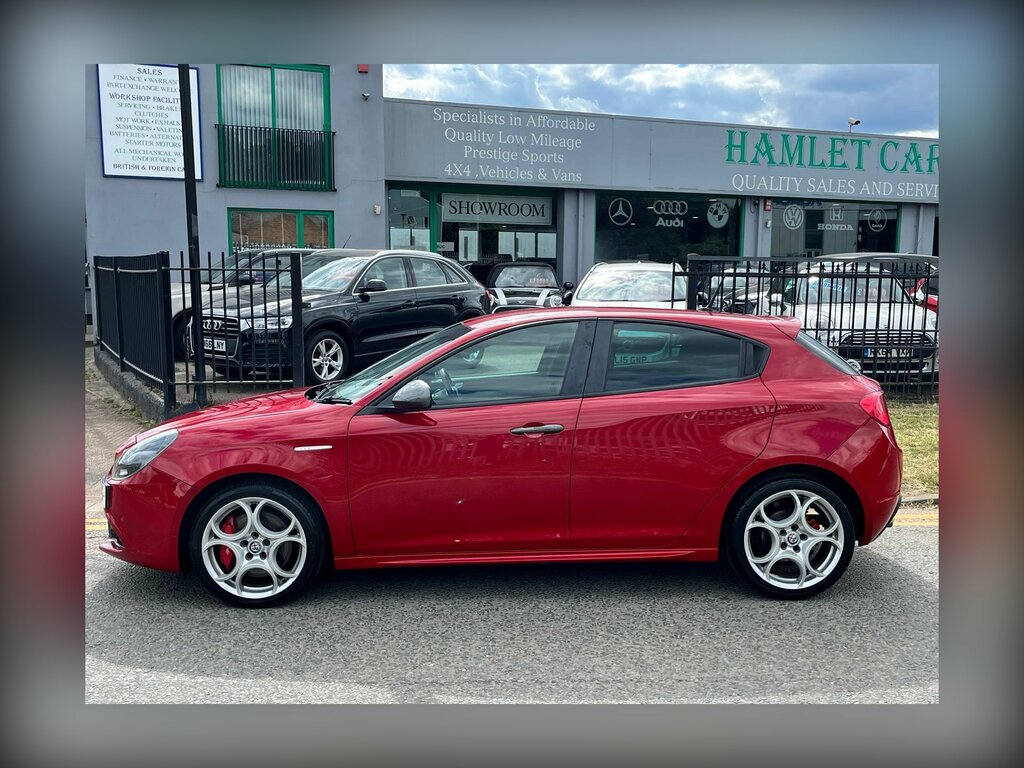 Alfa Romeo Giulietta 1.4 Tb Multiair Speciale Hatchback Manu Red