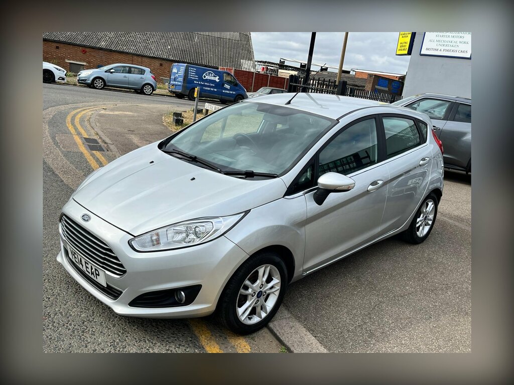 Ford Fiesta 1.25 Zetec Hatchback Euro 5 82 YE14EAP Silver #2