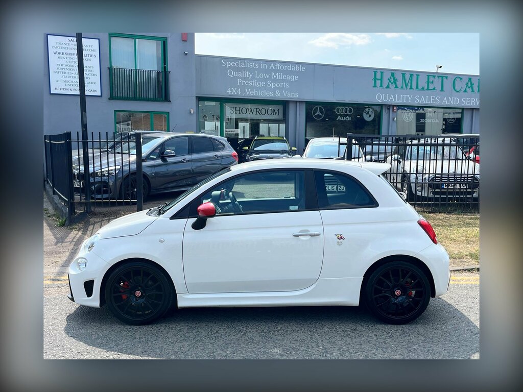 Abarth 595 1.4 T-jet Trofeo Hatchback Euro White