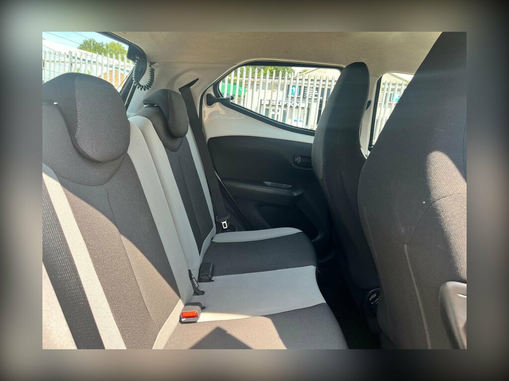Toyota Aygo 1.0 Vvt-i X-play #27