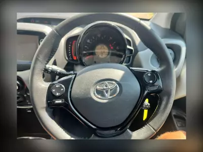 Toyota Aygo 1.0 Vvt-i Mode Euro 5 Silver #14