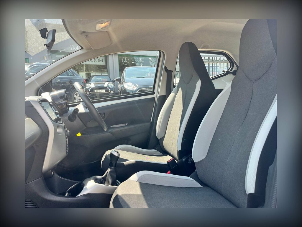 Toyota Aygo 1.0 Vvt-i X-play #21