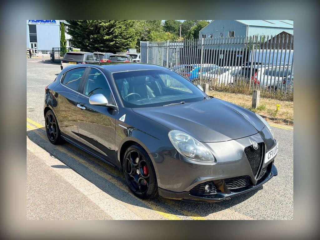 Alfa Romeo Giulietta Hatchback Red #37