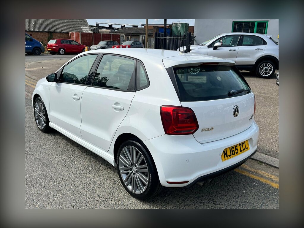 Volkswagen Polo 1.4 Tsi Bluemotion Tech Act Bluegt Hatchback P White #4