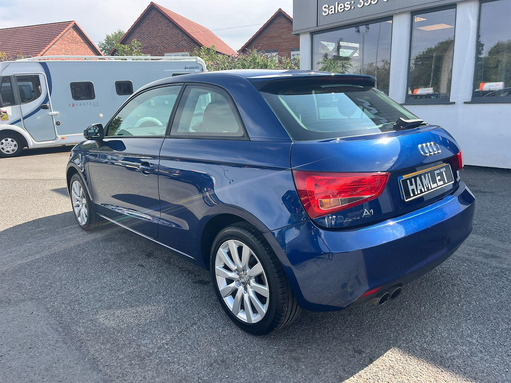Audi A1 1.4 L 1.4 Tfsi Sport Euro 5 Ss Blue #3