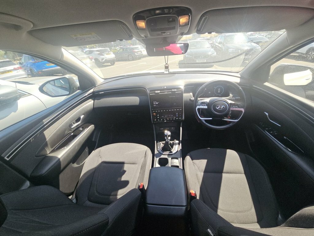 Hyundai Tucson 1.6L Se Connect VE72CPF White #4