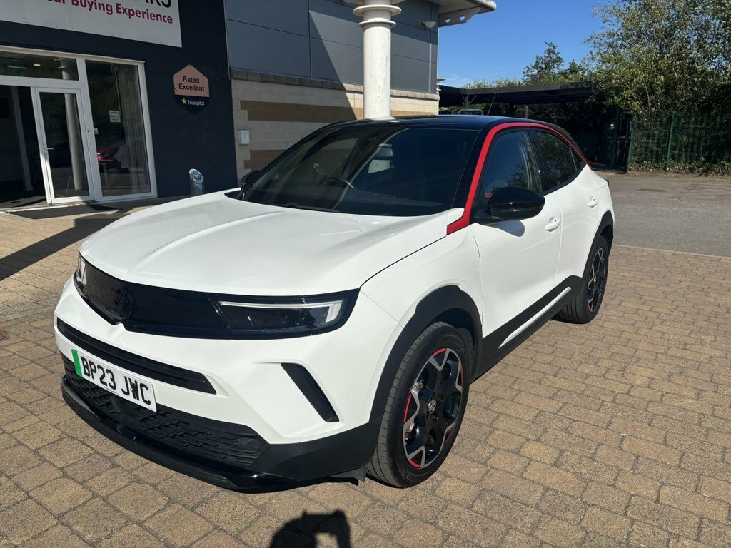 Vauxhall Mokka-e Suv BP23JWC White #4