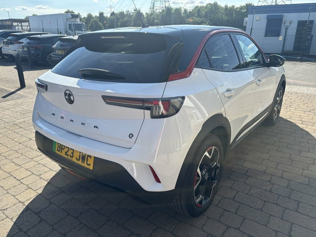 Vauxhall Mokka-e Suv BP23JWC White #5
