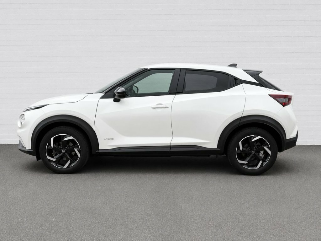 Nissan Juke 1.6L N-connecta BW72ZZJ White #2
