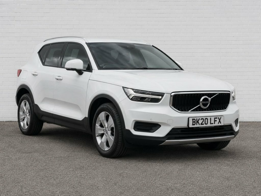 Volvo XC40 1.5L Momentum White