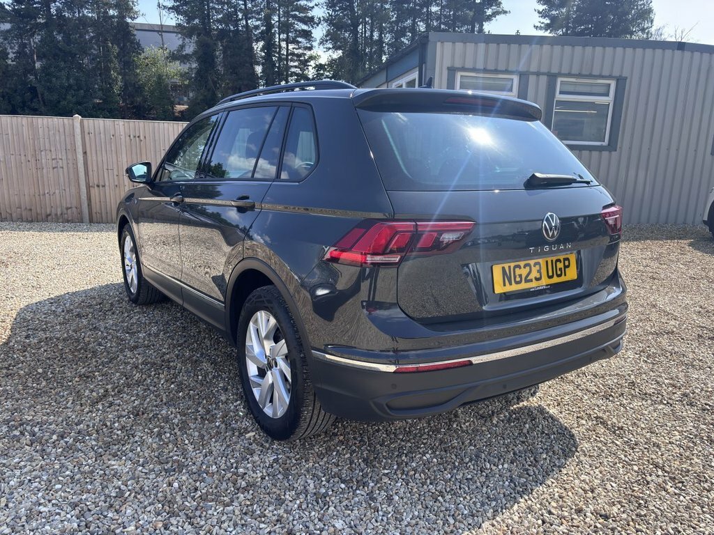 Volkswagen Tiguan 1.5L Life Grey #6