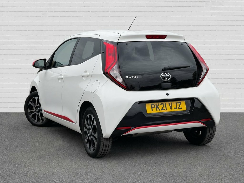 Toyota Aygo 1L X-trend PK21VJZ White #2