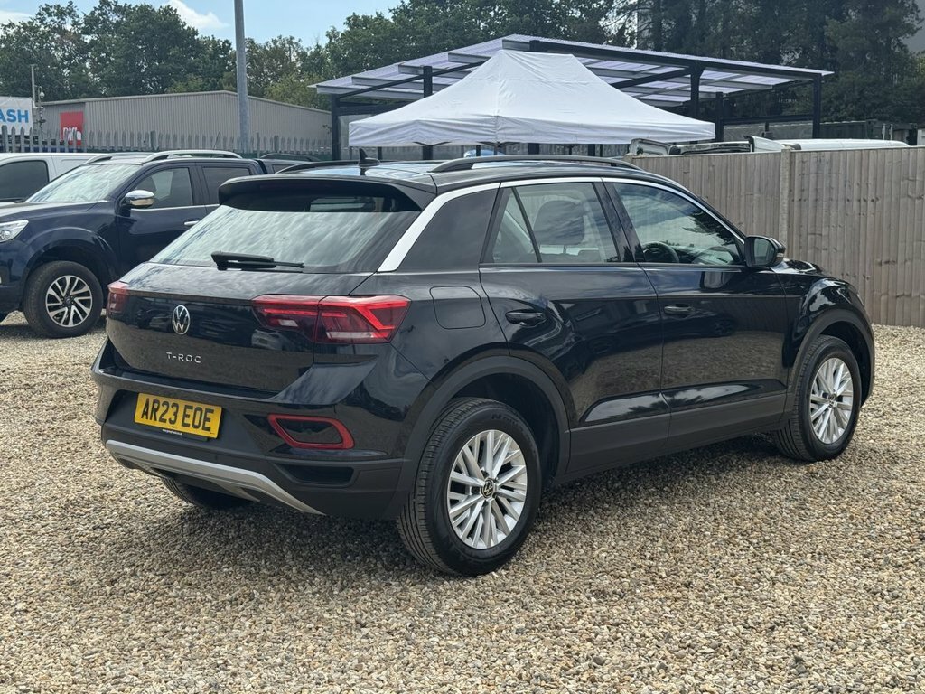 Volkswagen T-Roc 1L Life AR23EOE Black #5