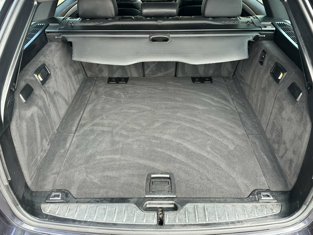 BMW 5 Series 3L M Sport LJ16XNK Black #6