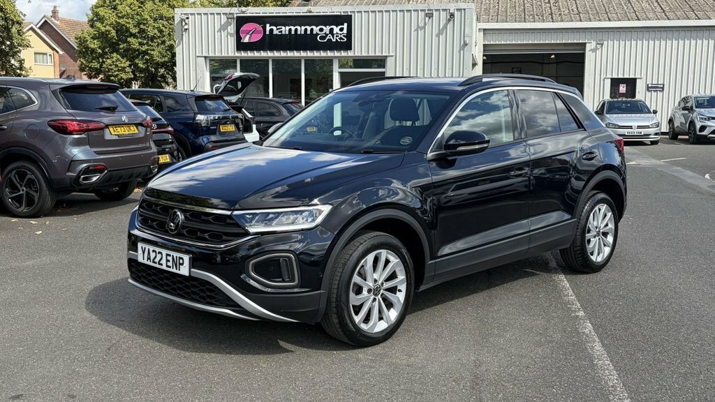Volkswagen T-Roc 1L Life YA22ENP Black #3