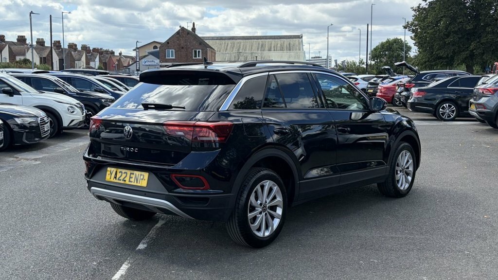 Volkswagen T-Roc 1L Life YA22ENP Black #4