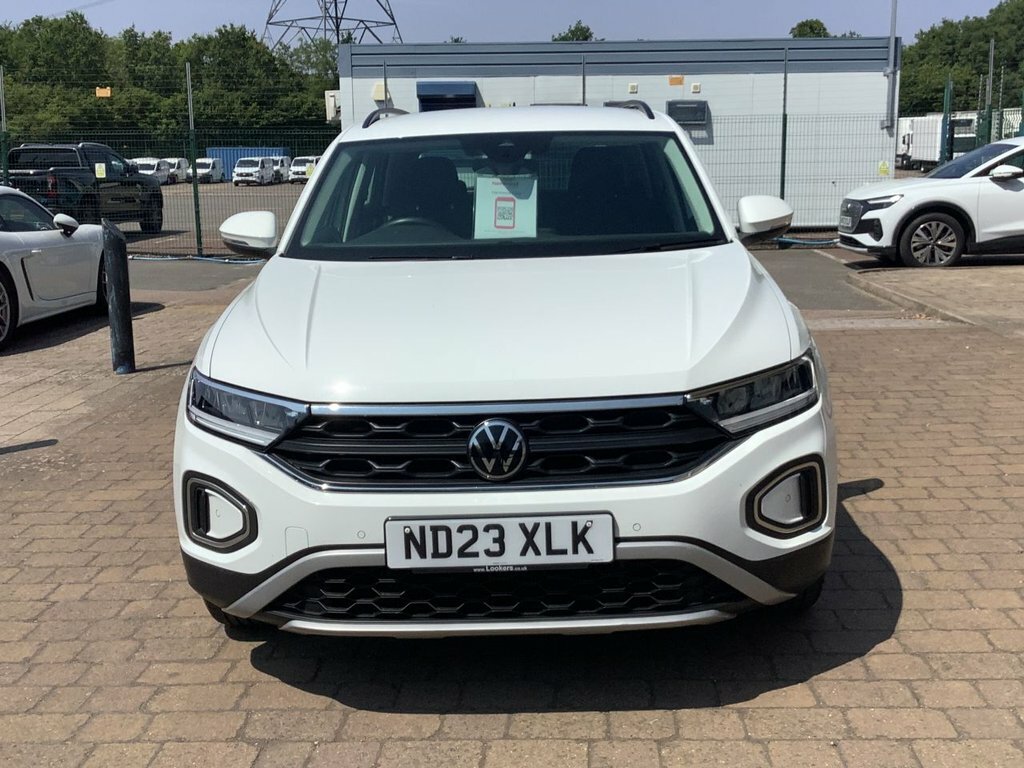 Volkswagen T-Roc 1L Life ND23XLK White #4