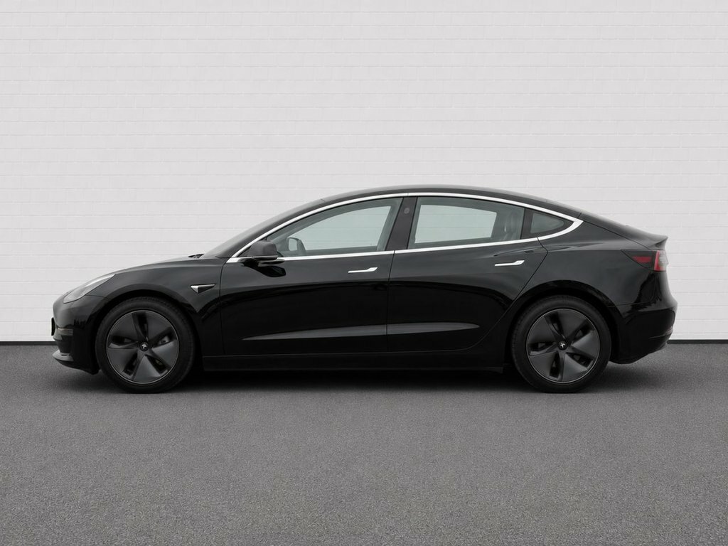 Tesla Model 3 Saloon GN69VYH Black #3