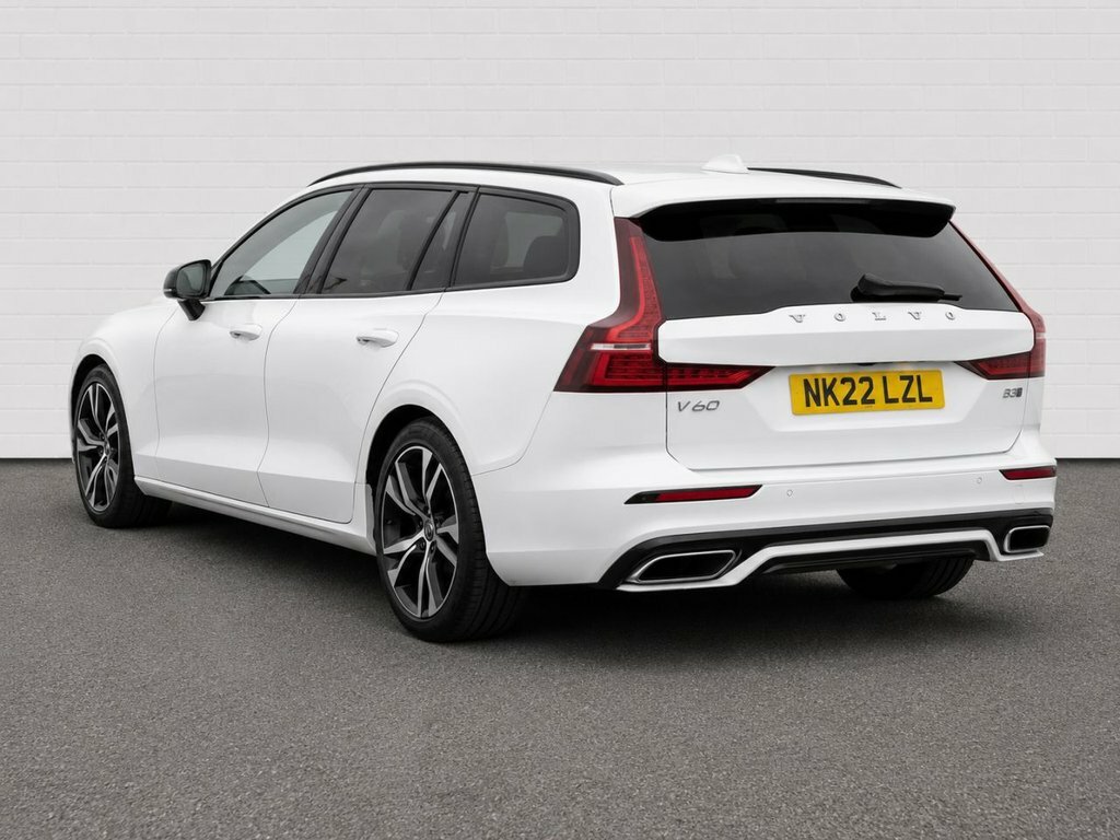 Volvo V60 2L R-design White #2