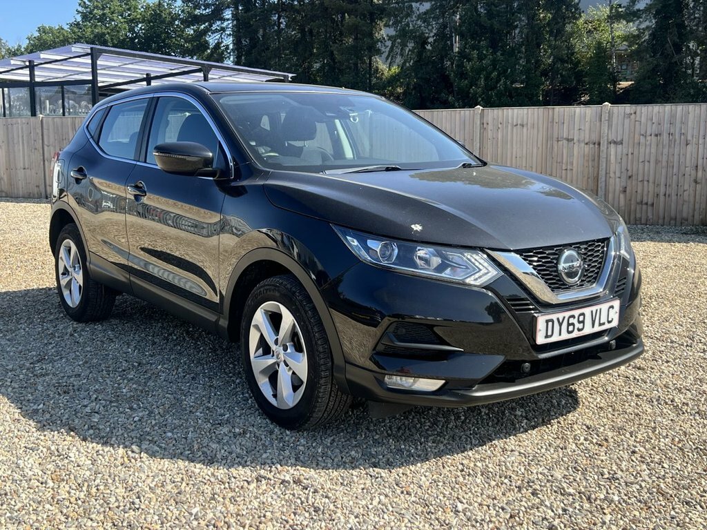 Nissan Qashqai 1.3L Acenta Premium Black #4